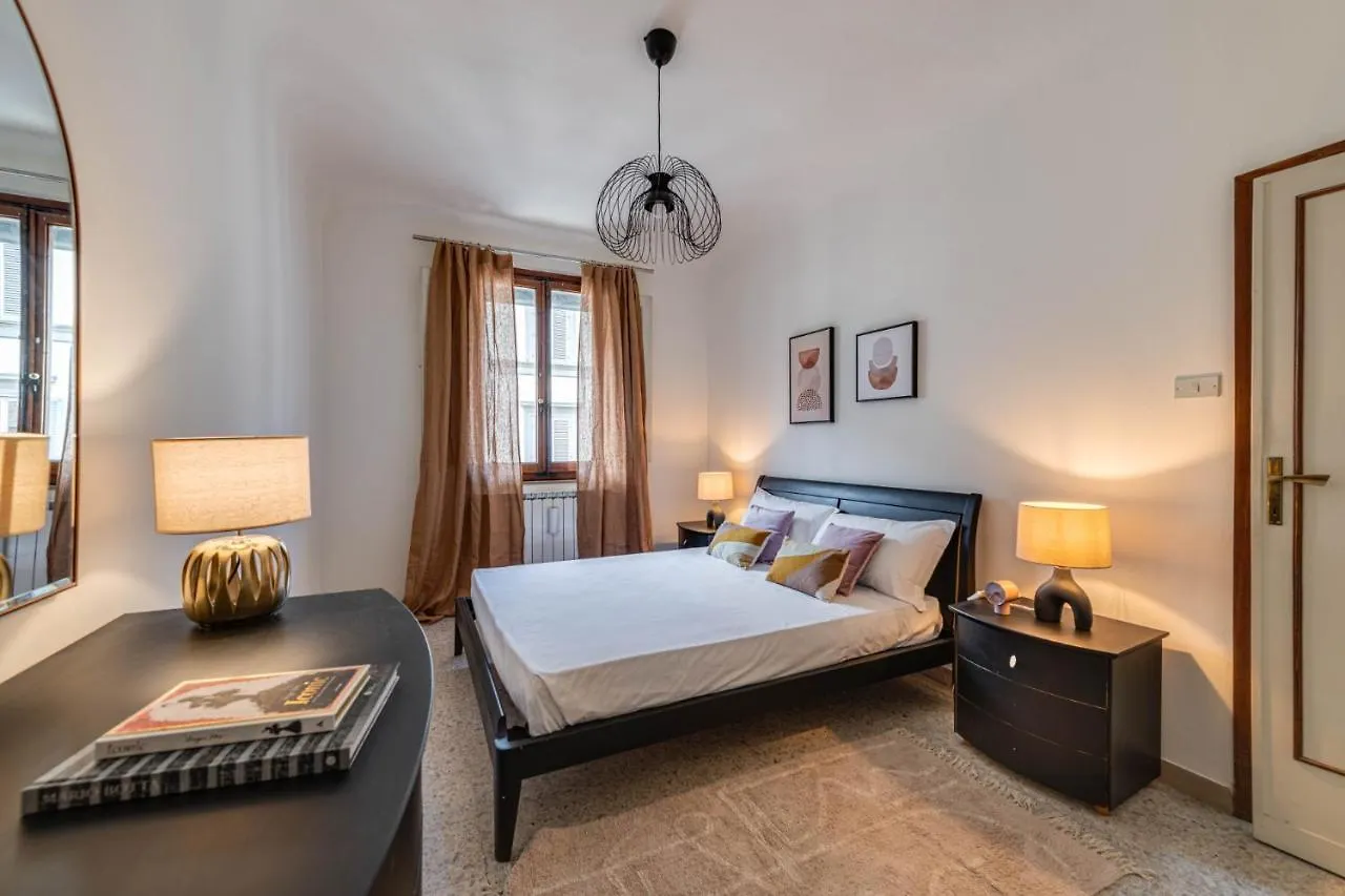 Apartments Florence- San Marco Vasari פירנצה